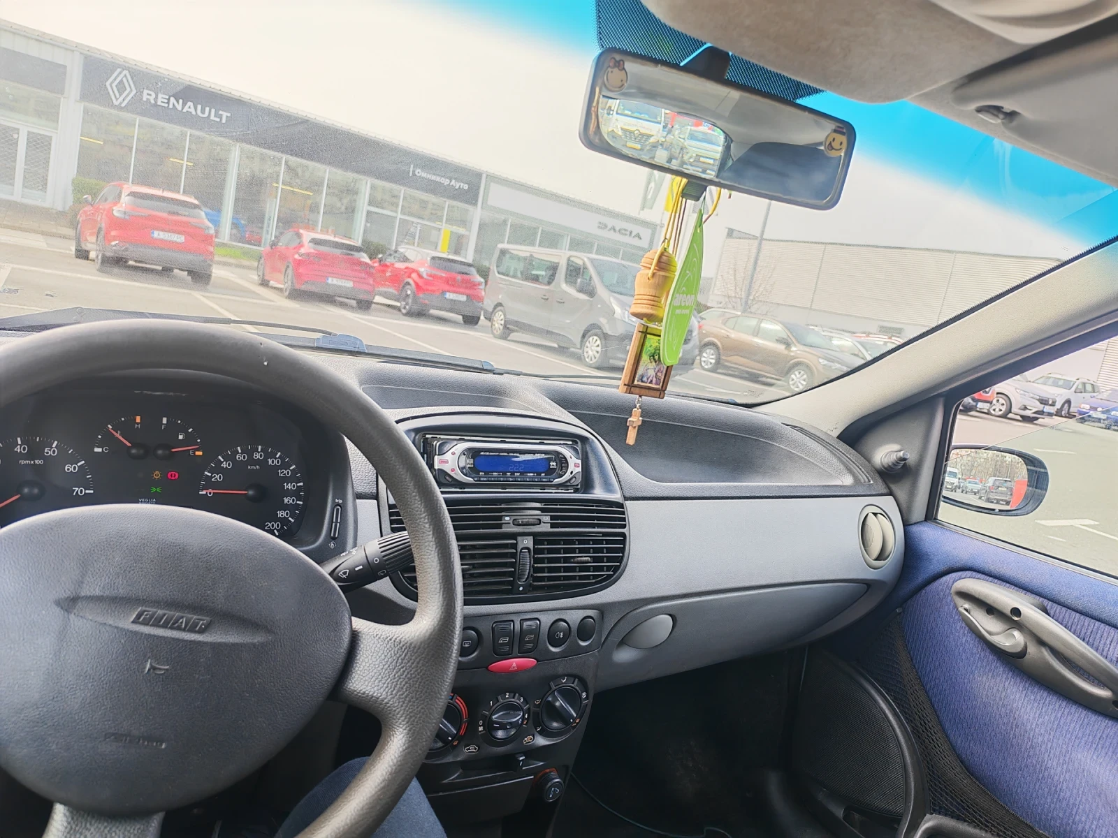 Fiat Punto, снимка 10 - Автомобили и джипове - 53744555