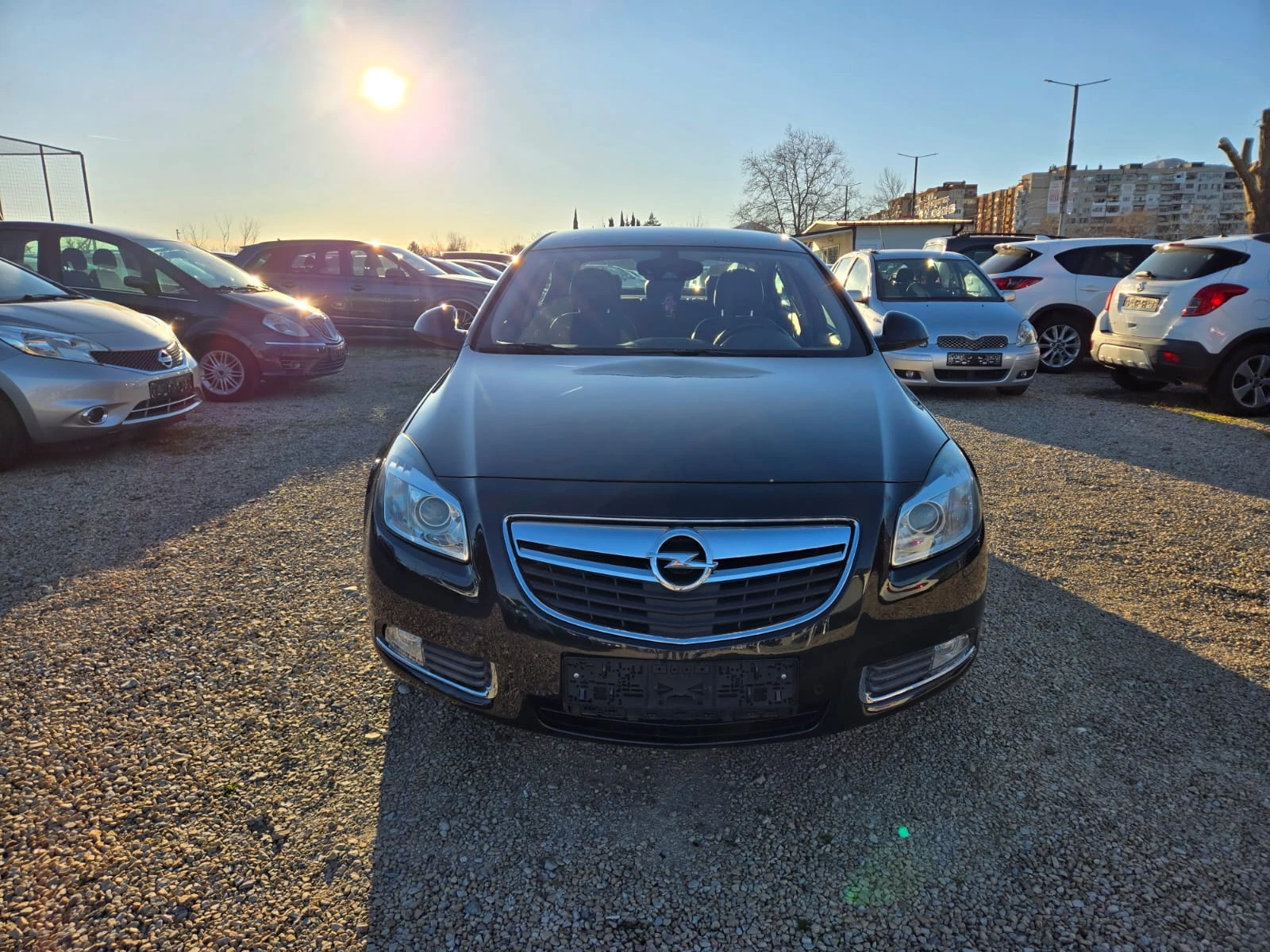 Opel Insignia КАТО НОВА, снимка 1 - Автомобили и джипове - 53821729