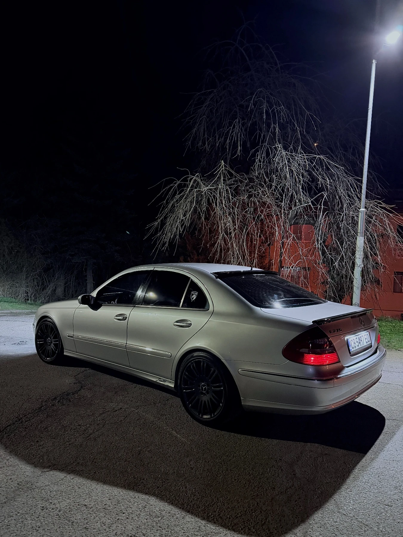 Mercedes-Benz E 270, снимка 2 - Автомобили и джипове - 53914971