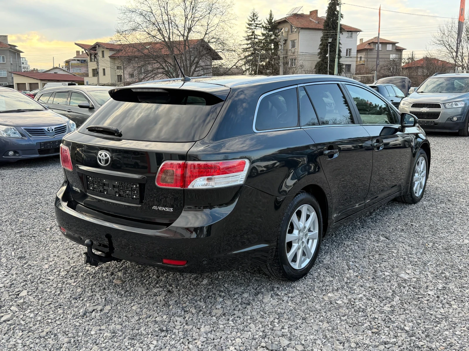 Toyota Avensis 2.0D-4D, Keyless, Панорама, Навигация, Камера, Ксе, снимка 7 - Автомобили и джипове - 53983128