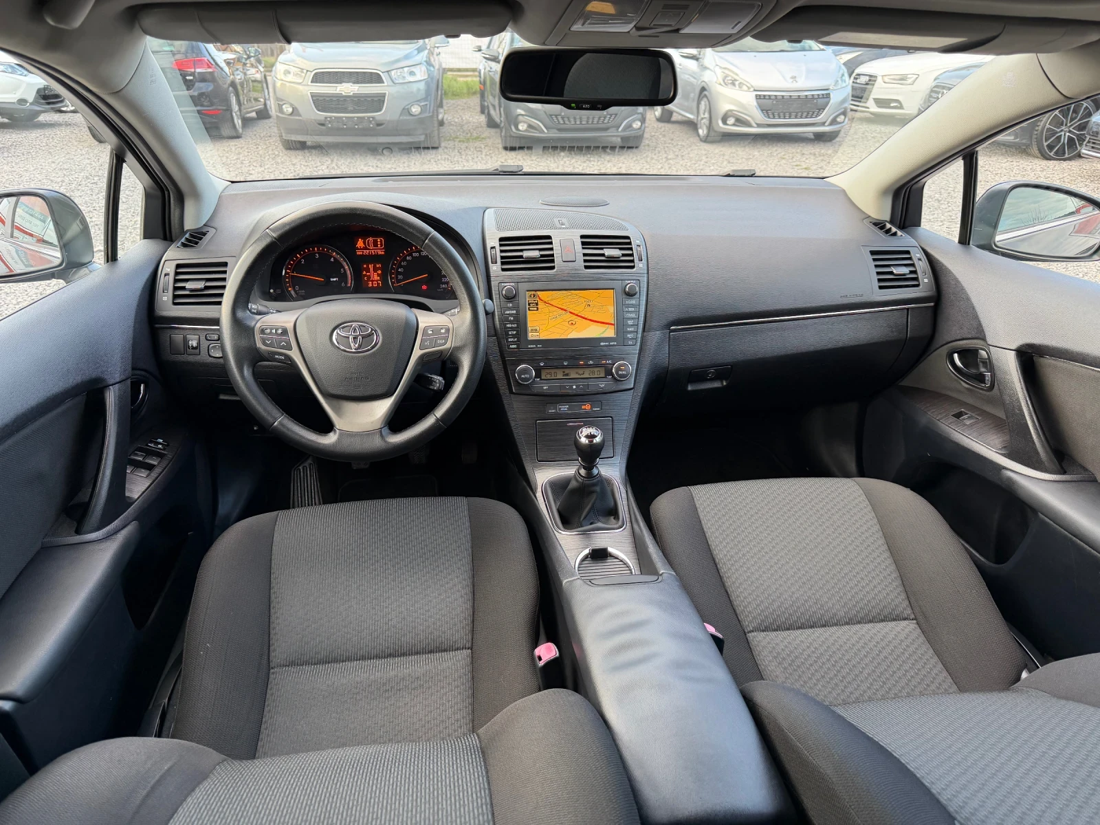 Toyota Avensis 2.0D-4D, Keyless, Панорама, Навигация, Камера, Ксе, снимка 13 - Автомобили и джипове - 53983128