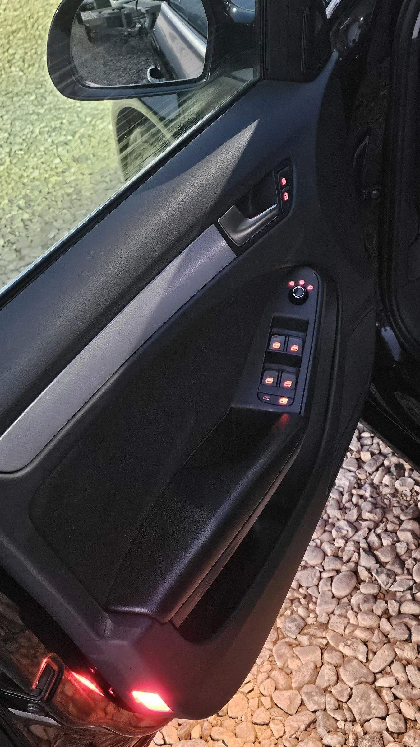 Audi A4 2.0TDI/143KS/6SK, снимка 15 - Автомобили и джипове - 54198109