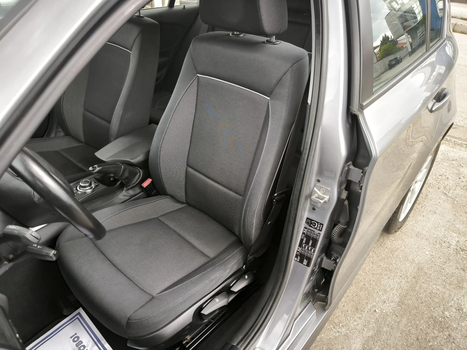 BMW 120 2.0I, снимка 14 - Автомобили и джипове - 54379428