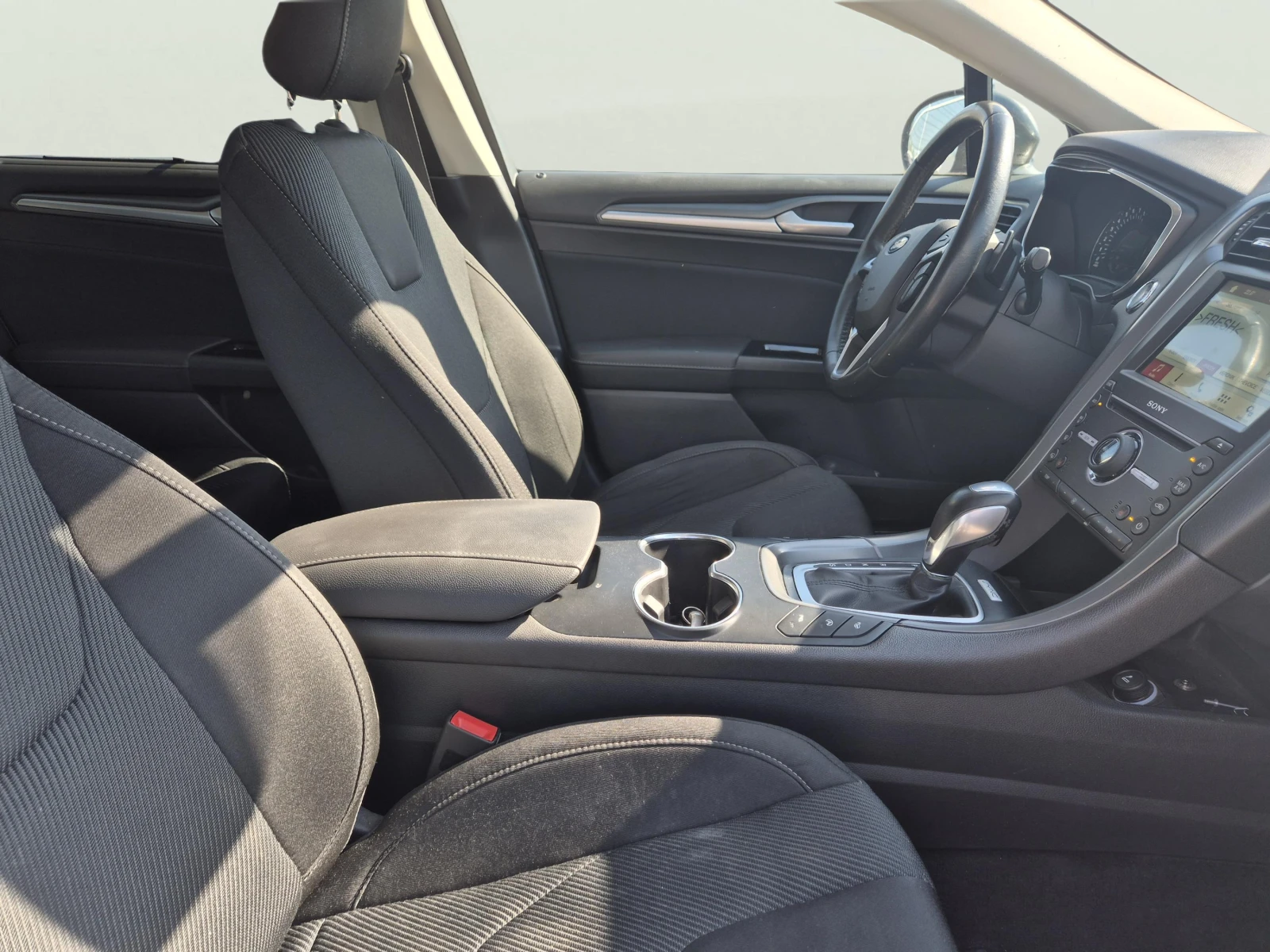 Ford Mondeo 1.5 EcoBoost, снимка 10 - Автомобили и джипове - 54541368