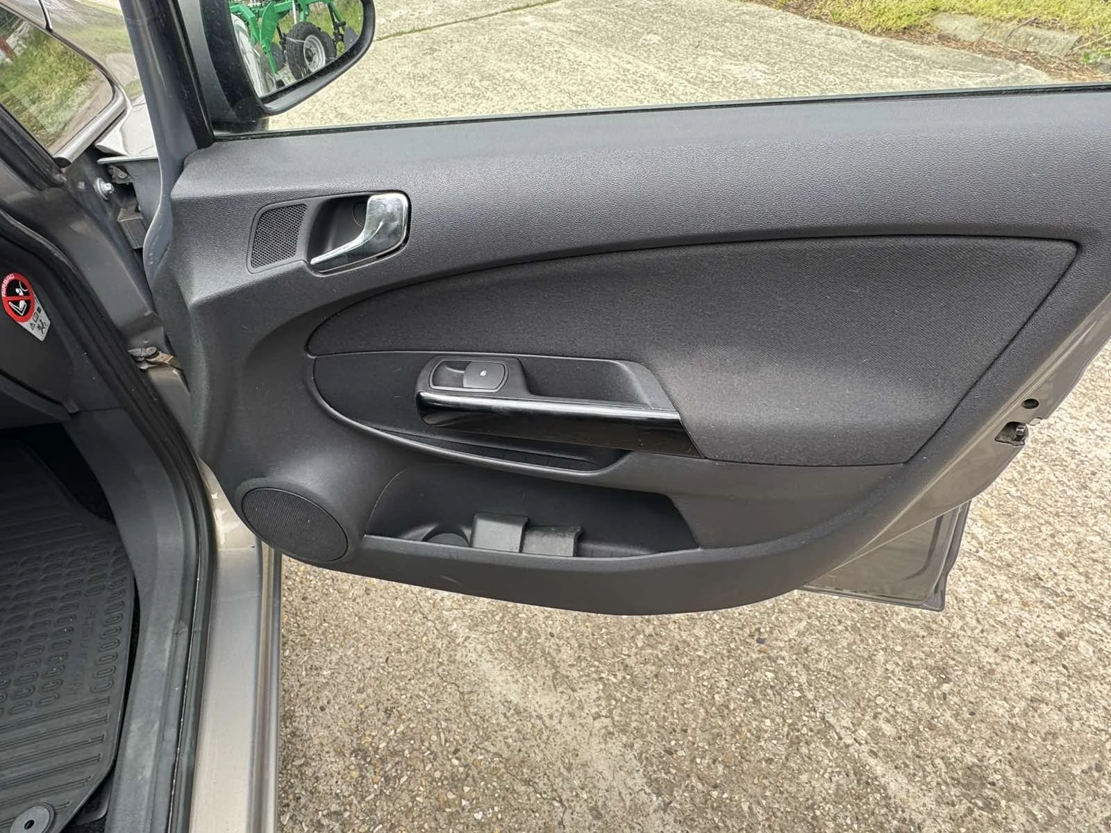 Opel Corsa, снимка 13 - Автомобили и джипове - 54544337