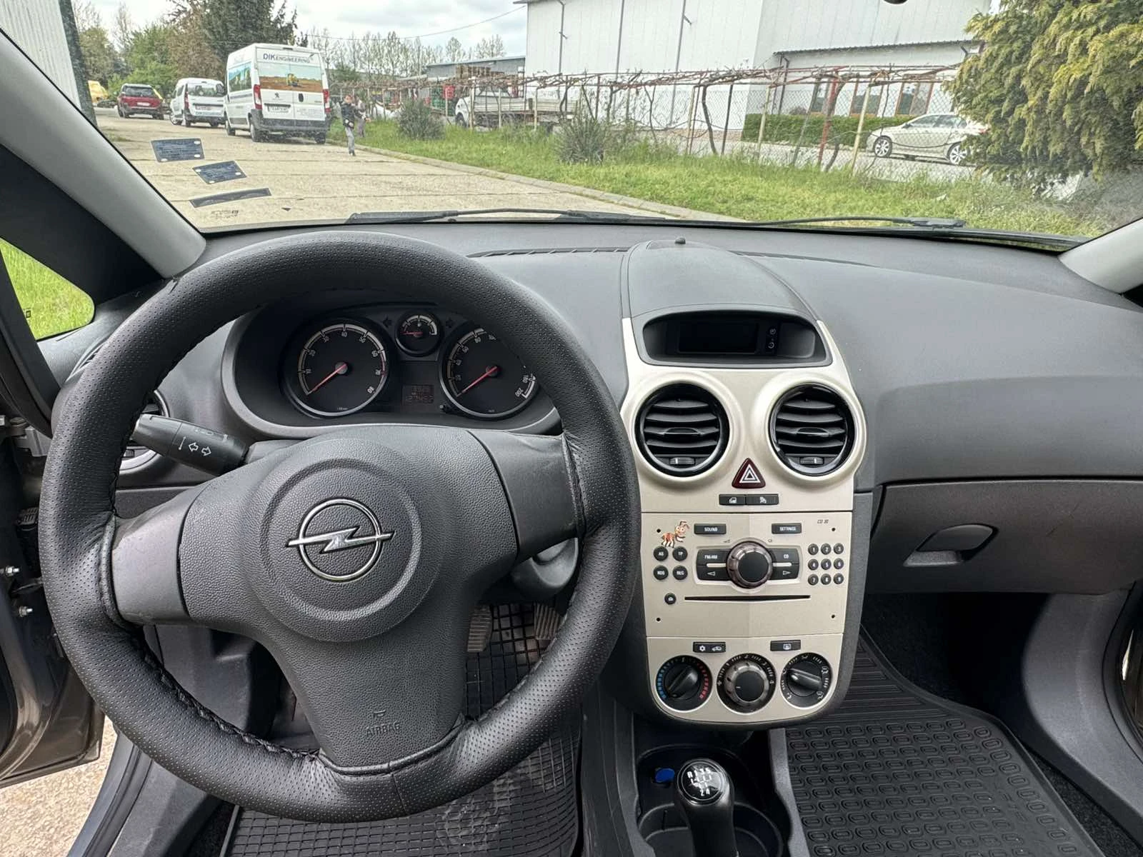 Opel Corsa, снимка 9 - Автомобили и джипове - 54544337
