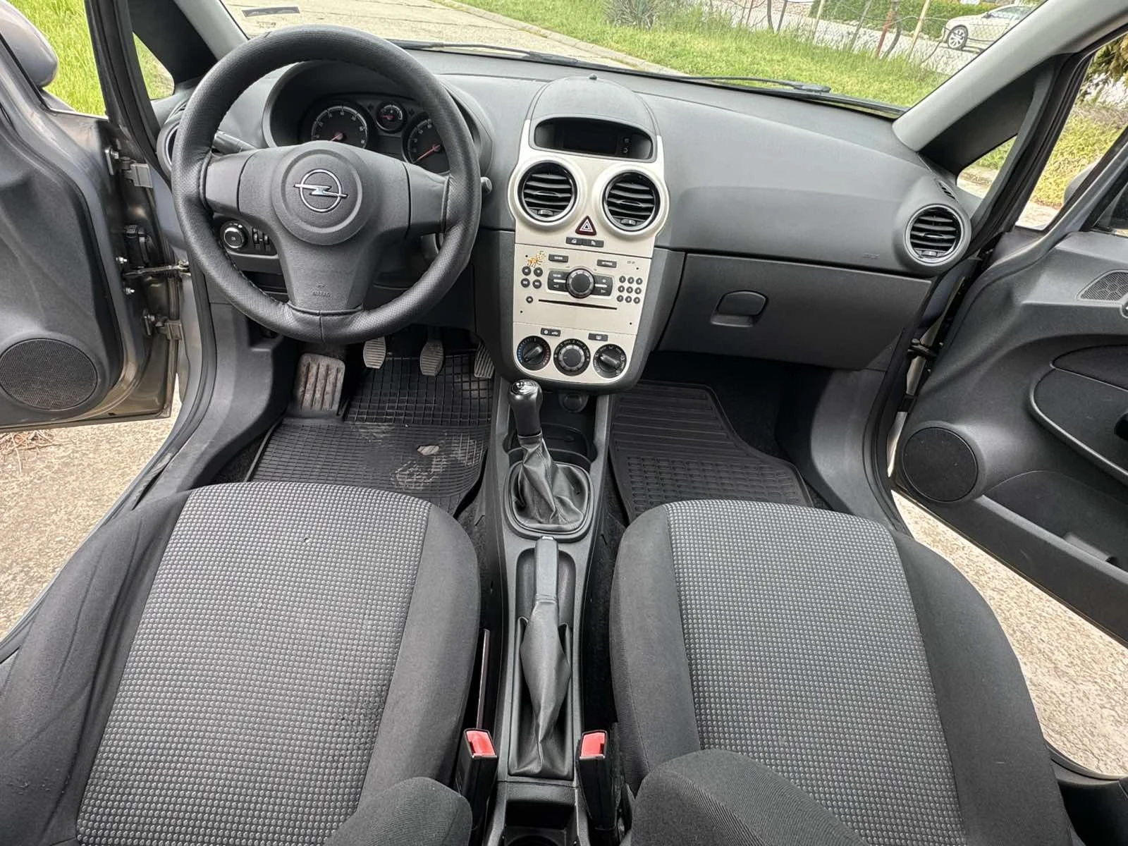 Opel Corsa, снимка 8 - Автомобили и джипове - 54544337