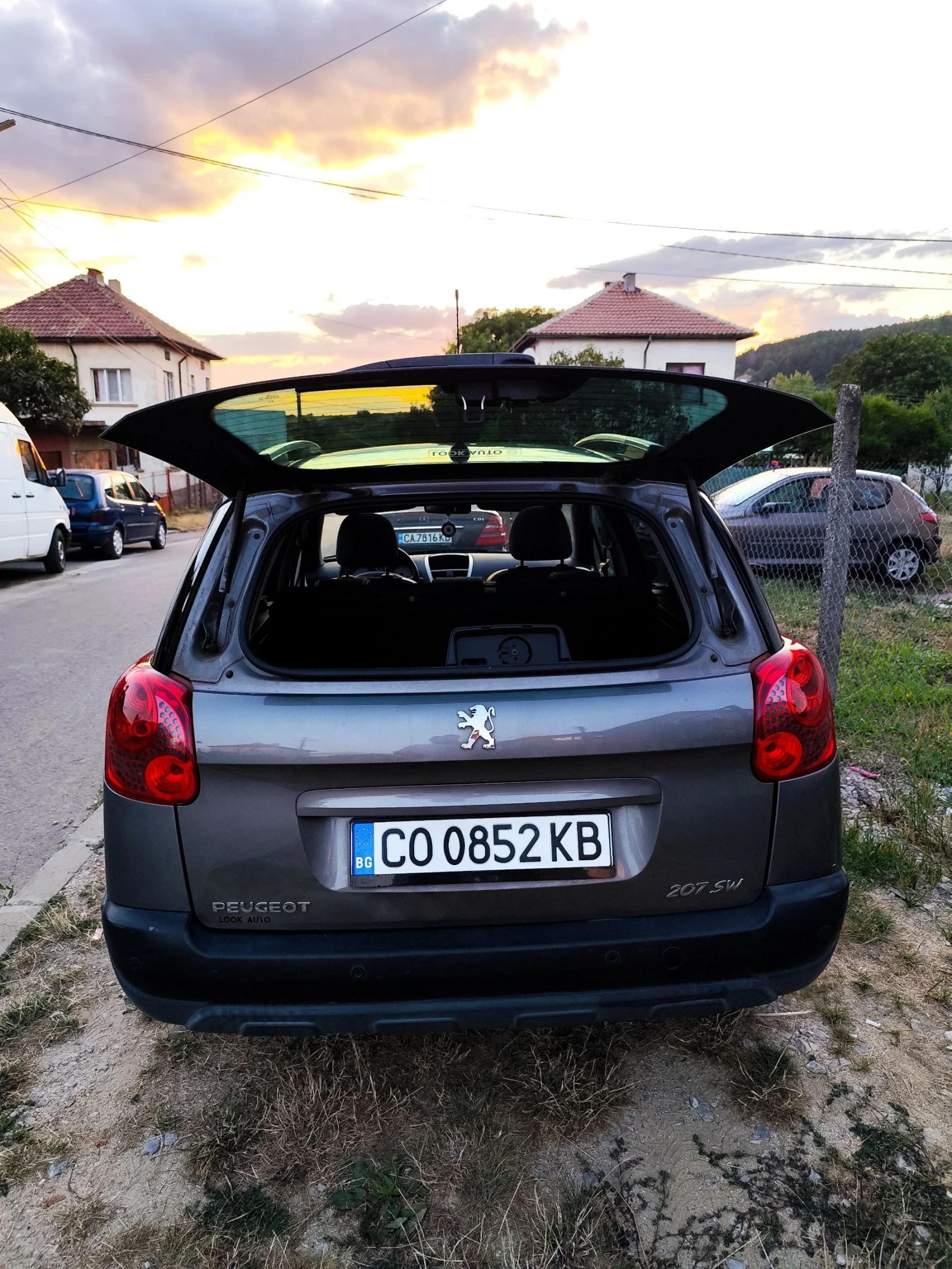 Peugeot 207 SW, снимка 4 - Автомобили и джипове - 54650607
