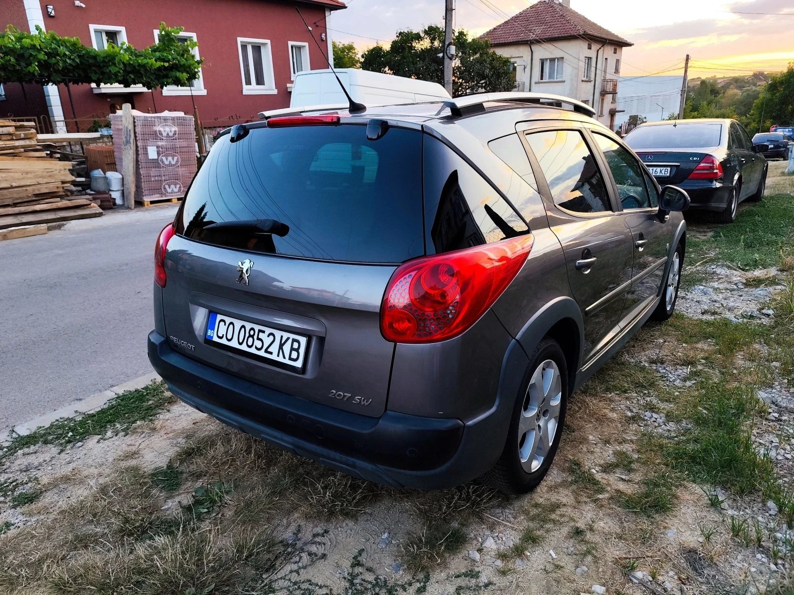 Peugeot 207 SW, снимка 2 - Автомобили и джипове - 54650607