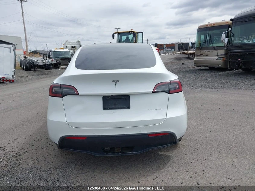 Tesla Model Y Long Range 4x4, снимка 9 - Автомобили и джипове - 54656964
