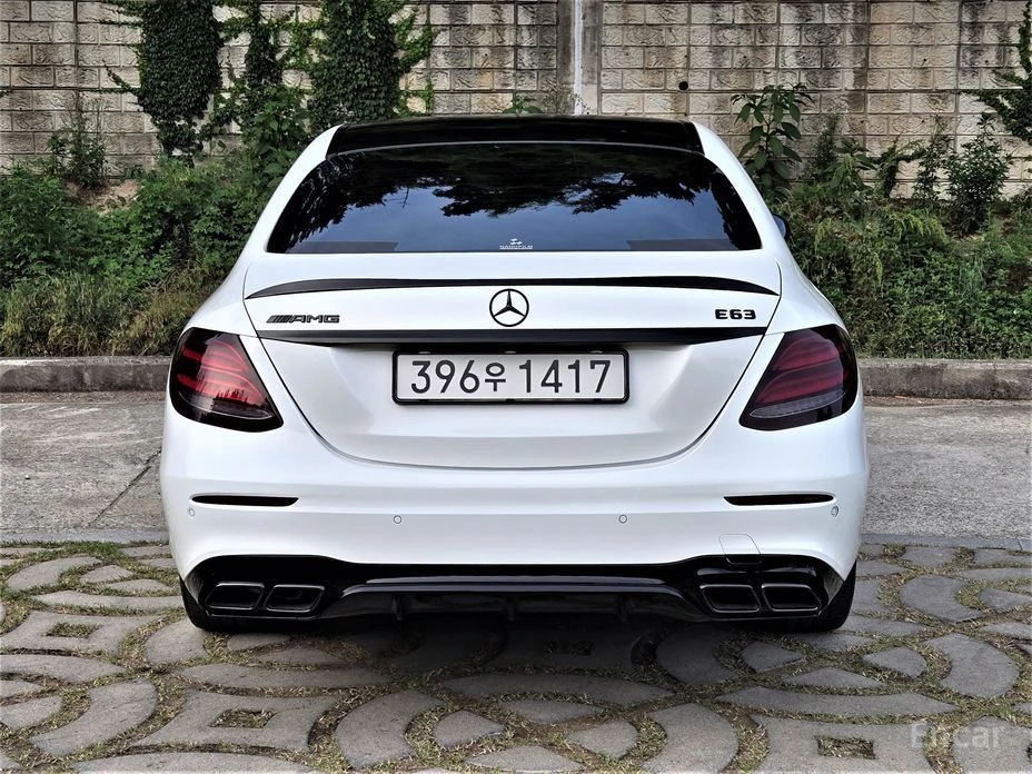 Mercedes-Benz E 220, снимка 5 - Автомобили и джипове - 54812242