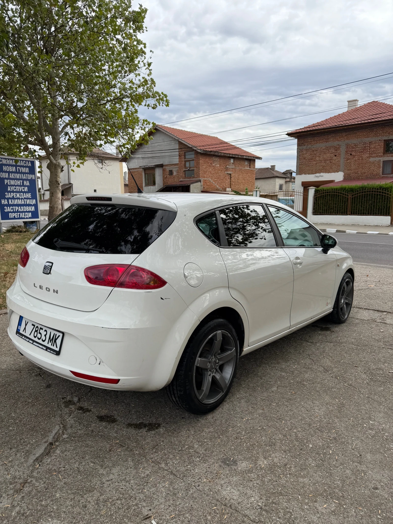 Seat Leon, снимка 5 - Автомобили и джипове - 55281398