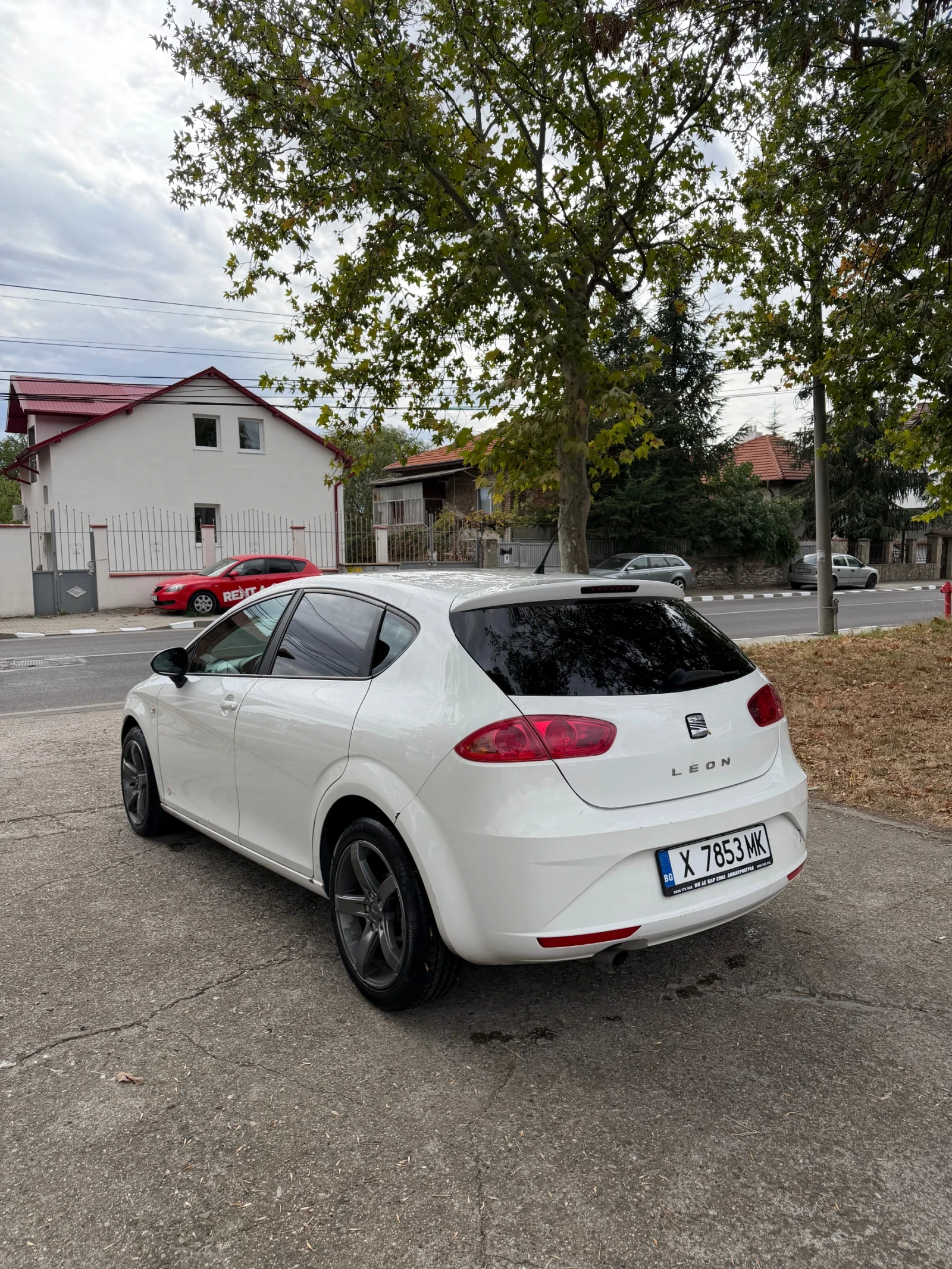 Seat Leon, снимка 7 - Автомобили и джипове - 55281398