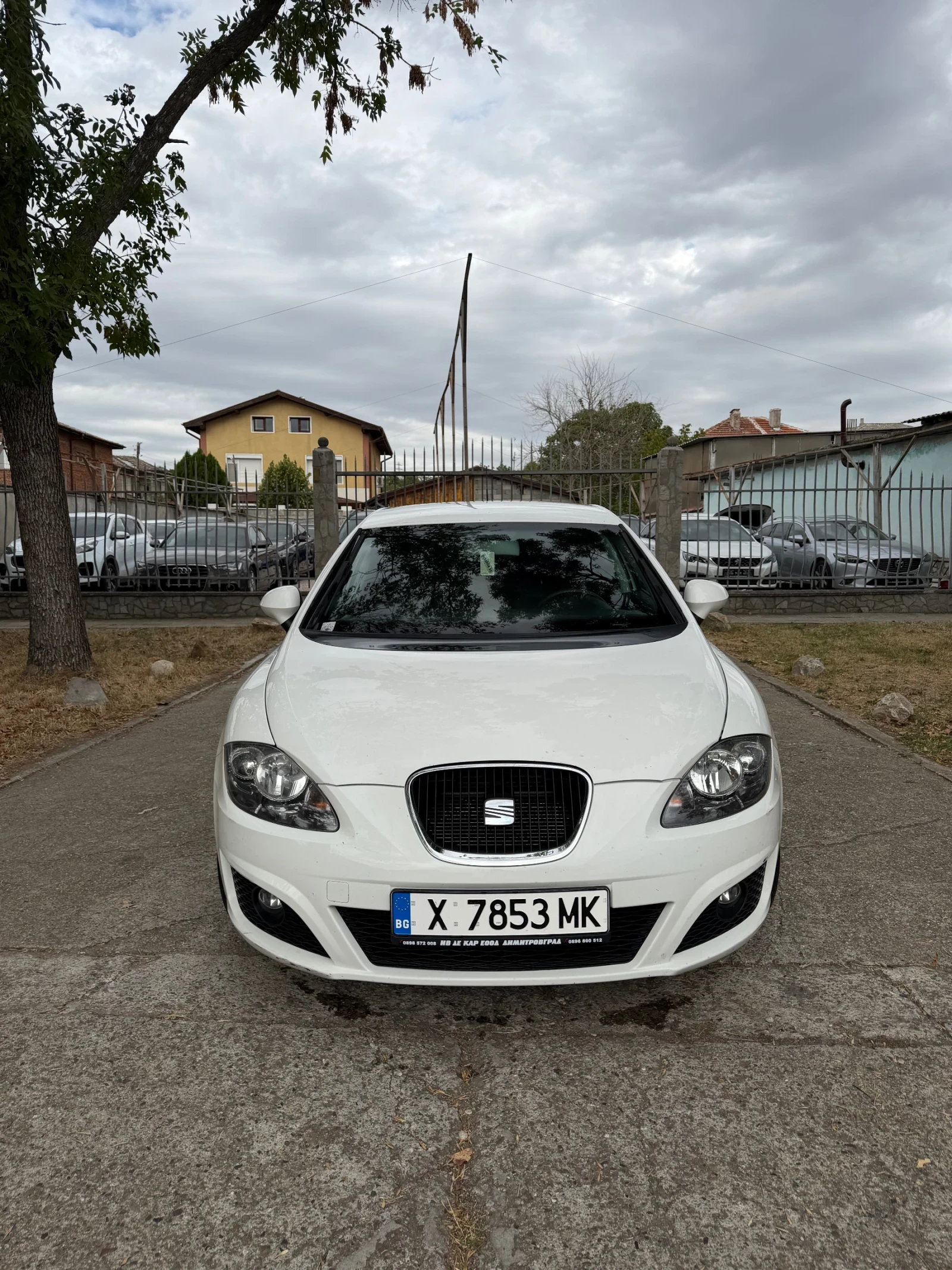 Seat Leon, снимка 2 - Автомобили и джипове - 55281398