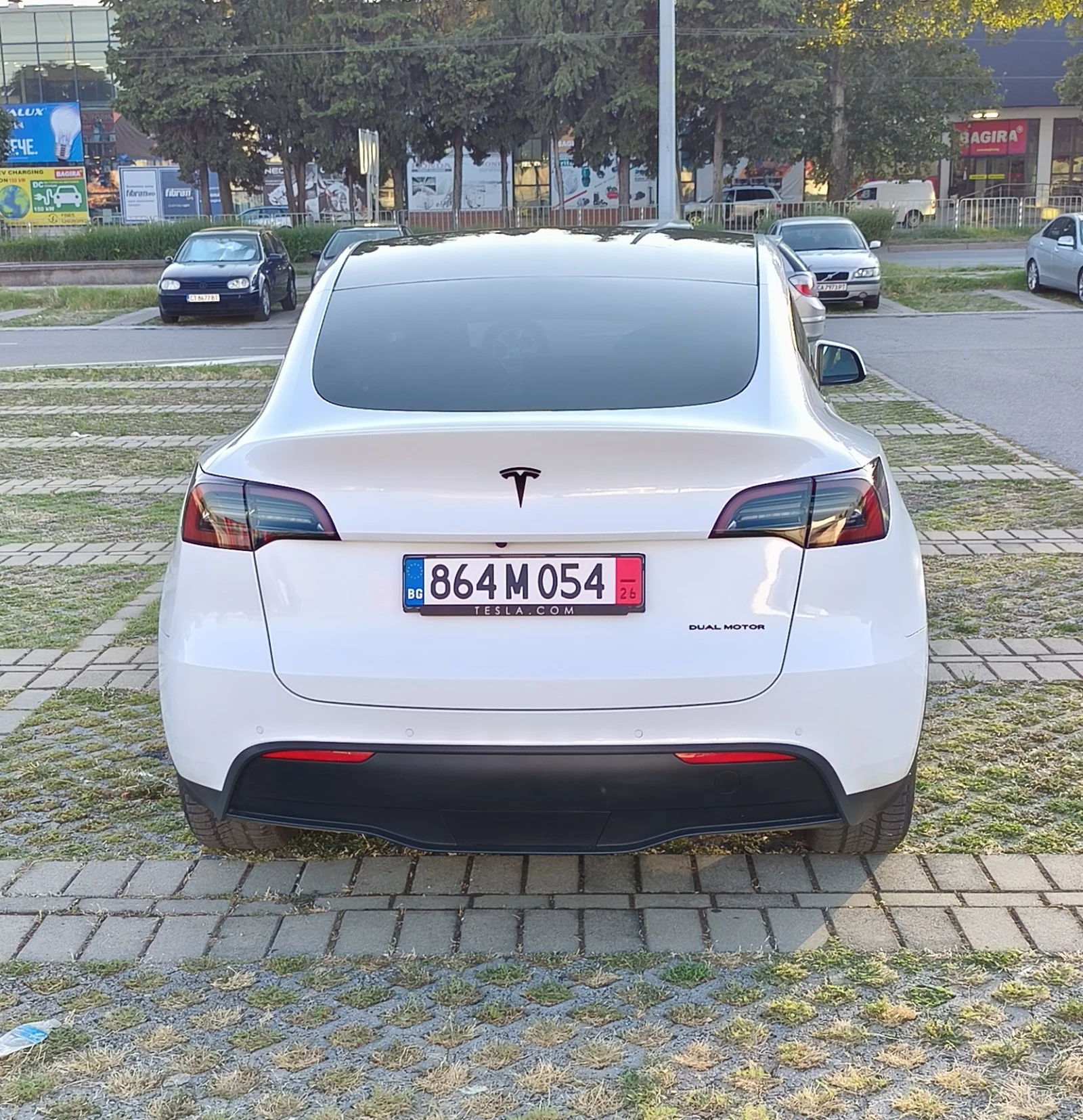 Tesla Model Y AWD LR Dual motor Ryzen SOH95%, снимка 5 - Автомобили и джипове - 55480593