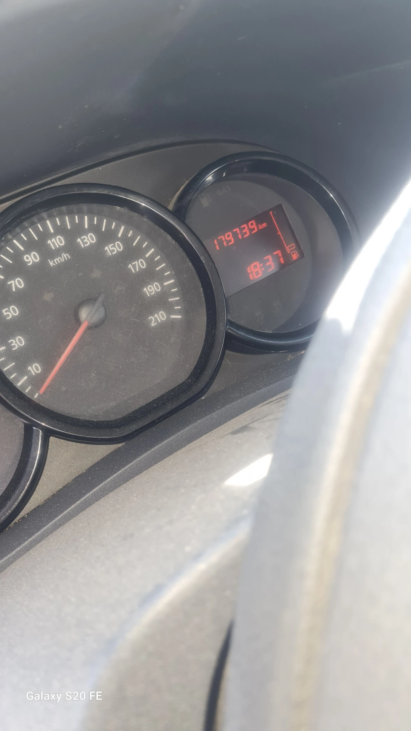 Dacia Lodgy, снимка 4 - Автомобили и джипове - 55570725