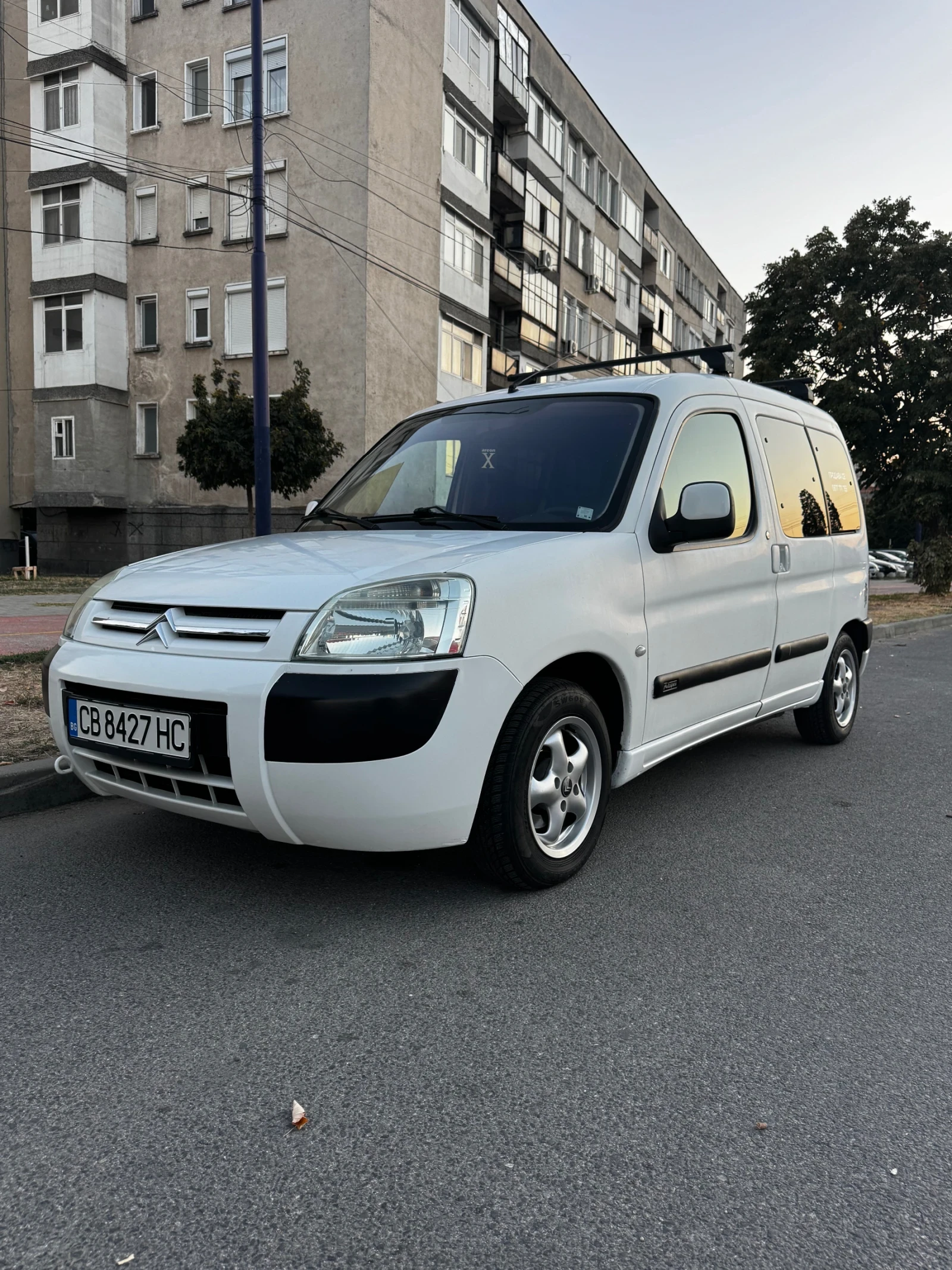 Citroen Berlingo Multispace 1.4, снимка 2 - Автомобили и джипове - 56188573