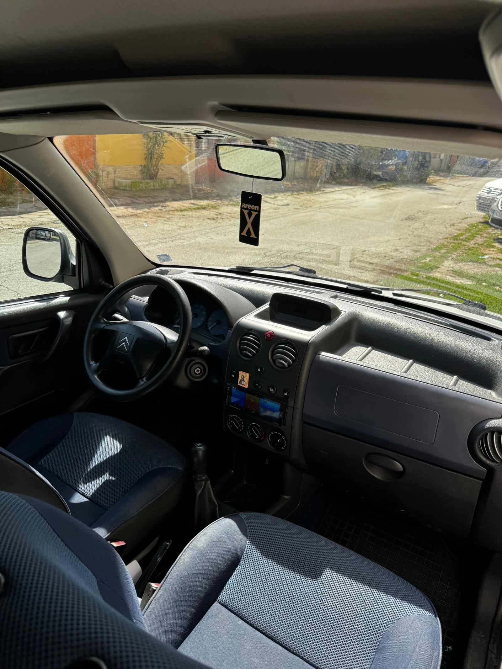 Citroen Berlingo Multispace 1.4, снимка 10 - Автомобили и джипове - 56085446
