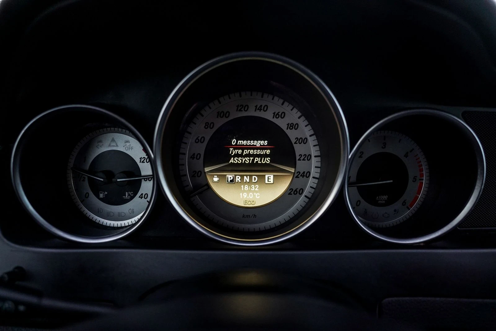Mercedes-Benz C 220 CDI 170, снимка 12 - Автомобили и джипове - 56226957
