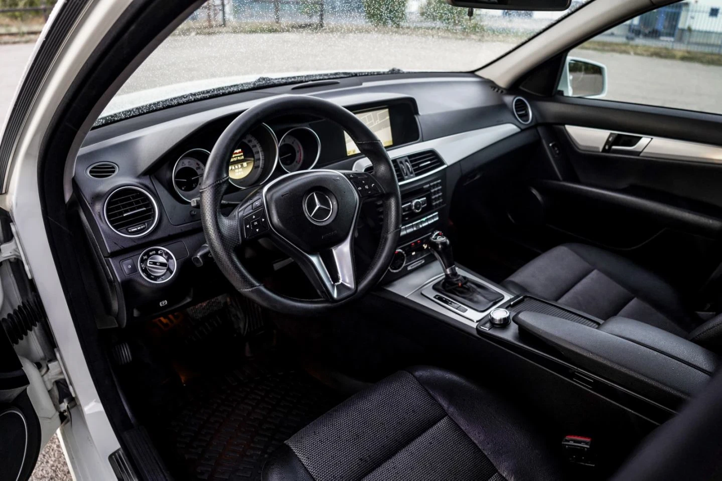 Mercedes-Benz C 220 CDI 170, снимка 7 - Автомобили и джипове - 56226957