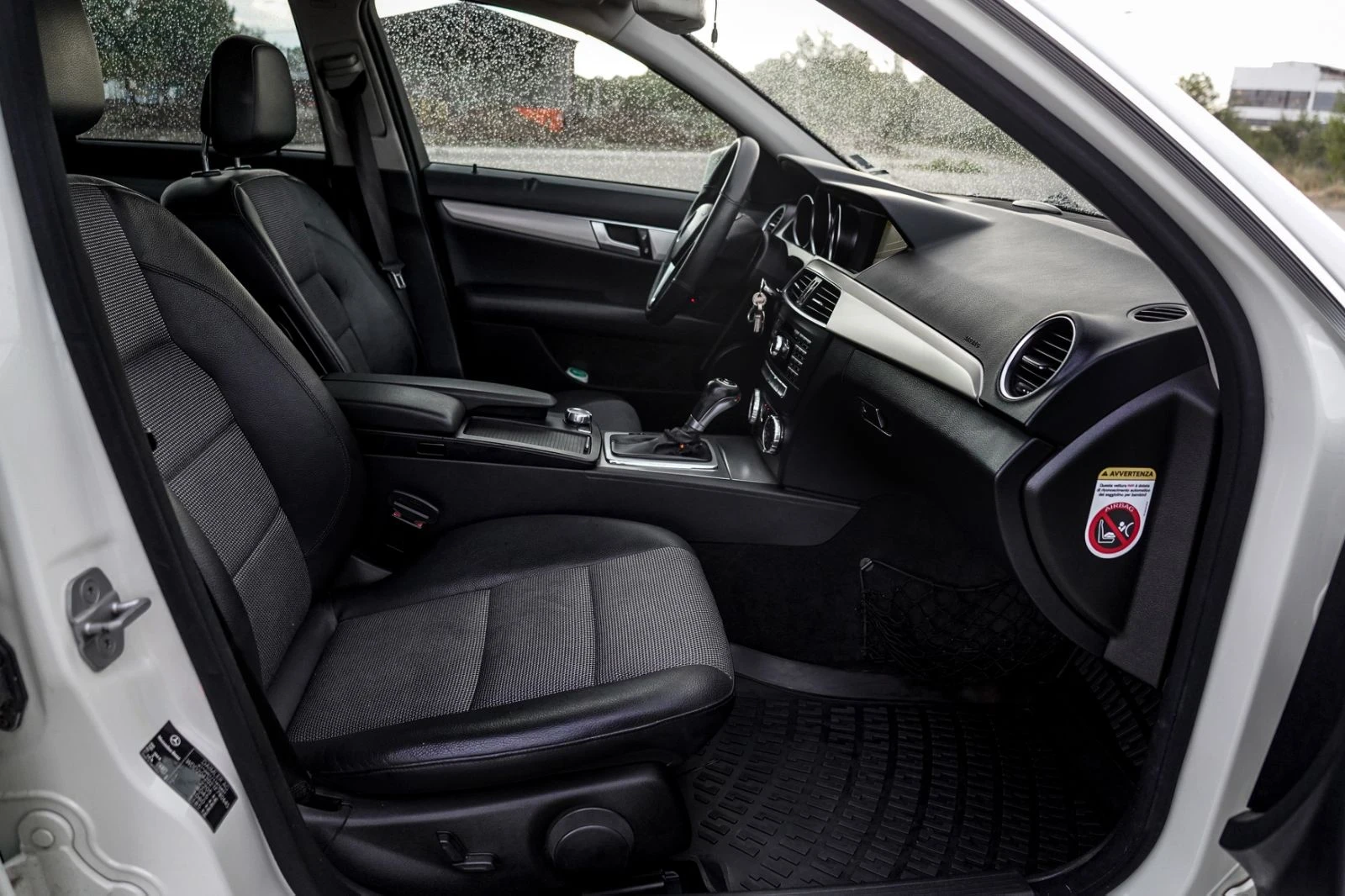 Mercedes-Benz C 220 CDI 170, снимка 11 - Автомобили и джипове - 56226957