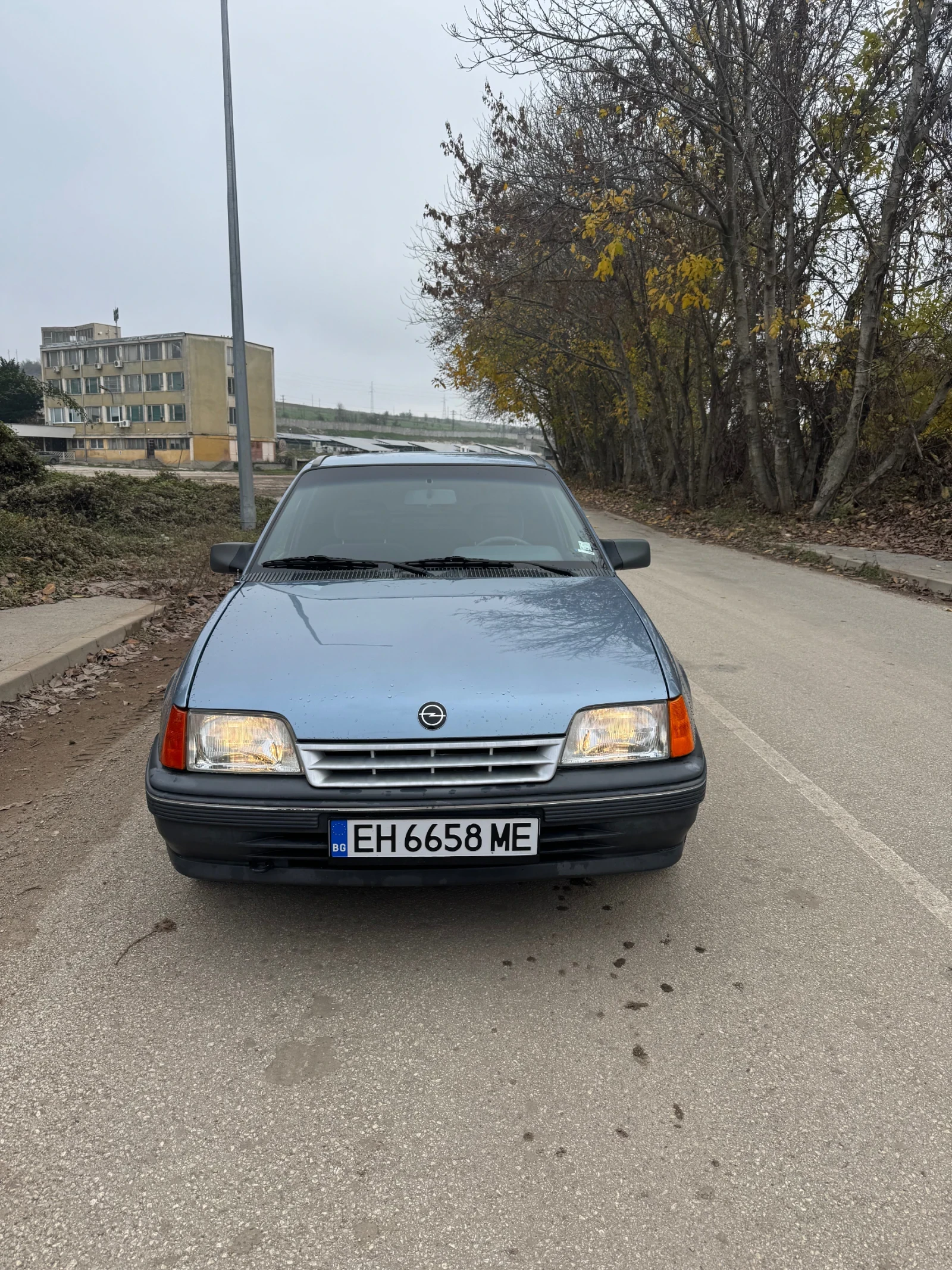 Opel Kadett 1.6, снимка 3 - Автомобили и джипове - 56617757