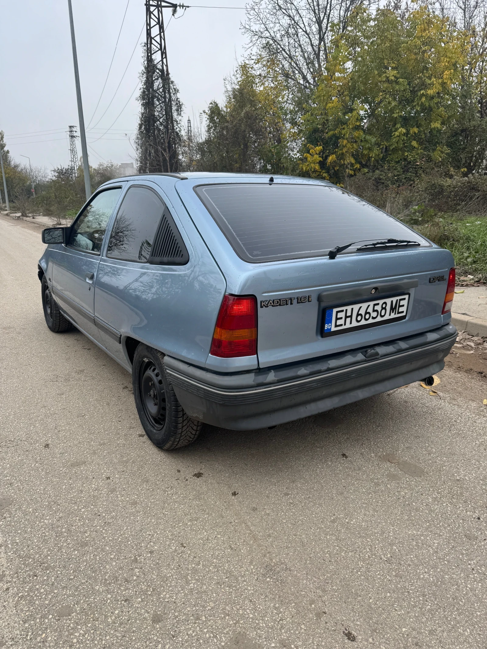 Opel Kadett 1.6, снимка 6 - Автомобили и джипове - 56617757