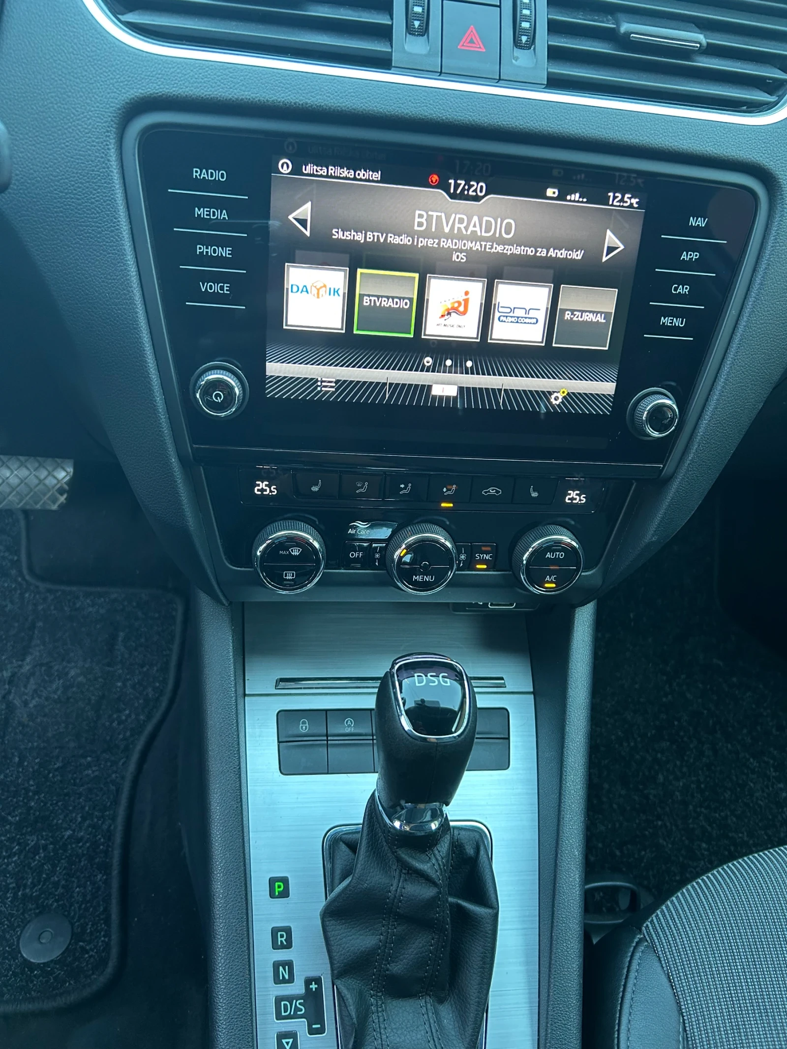 Skoda Octavia 1.5 tsi DSG, снимка 4 - Автомобили и джипове - 56637870