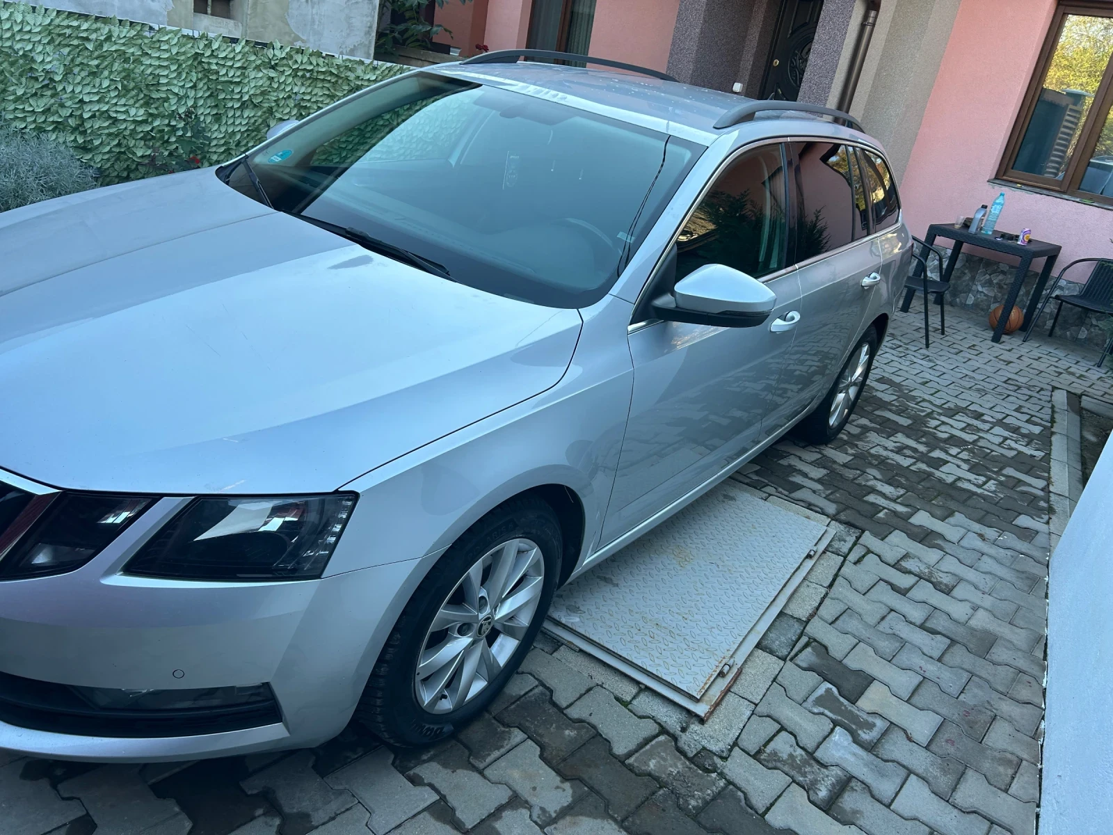 Skoda Octavia 1.5 tsi DSG, снимка 2 - Автомобили и джипове - 56637870