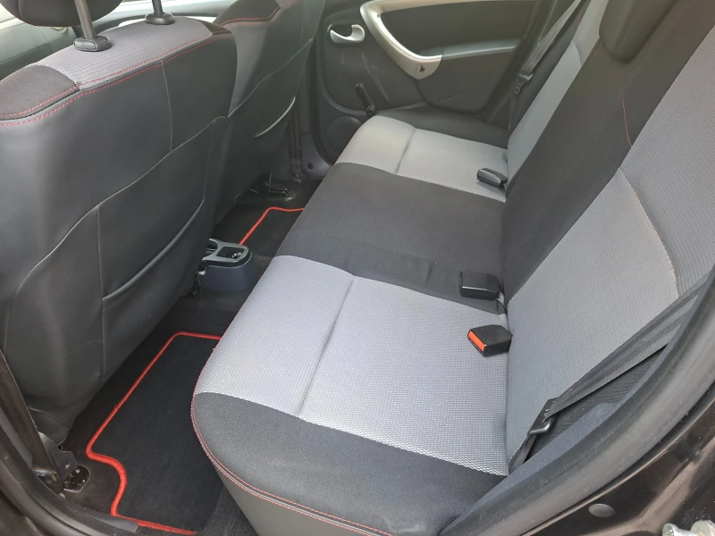 Dacia Duster 1.5DCI.4x4.6sk, снимка 10 - Автомобили и джипове - 51920724