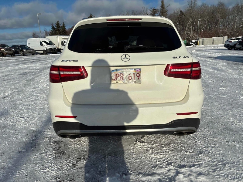 Mercedes-Benz GLC 43 AMG CARFAX АВТО КРЕДИТ , снимка 4 - Автомобили и джипове - 52711162