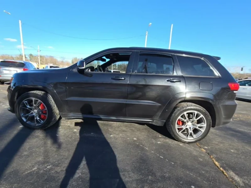 Jeep Grand Wagoneer, снимка 3 - Автомобили и джипове - 53442924