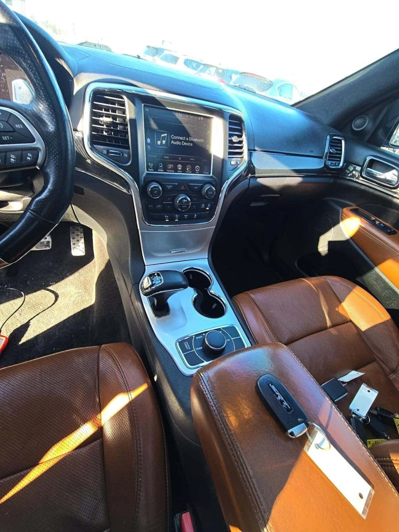 Jeep Grand Wagoneer, снимка 11 - Автомобили и джипове - 53442924