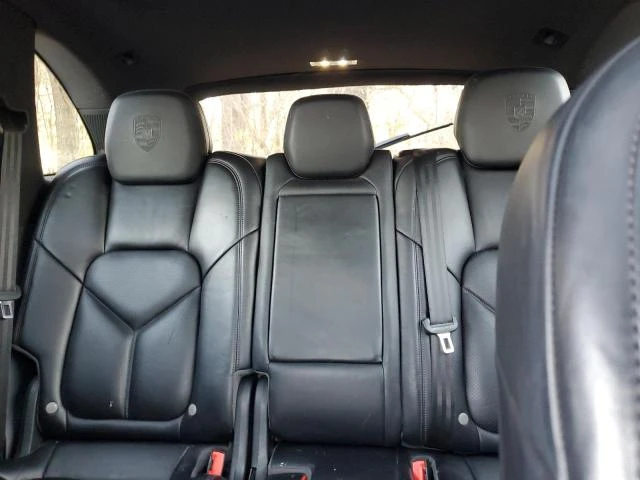 Porsche Cayenne 3.0L 6 All wheel drive, снимка 13 - Автомобили и джипове - 53168612