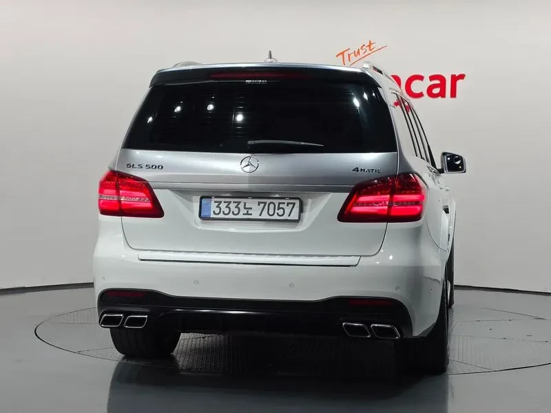 Mercedes-Benz GLS 500 4Matic, снимка 4 - Автомобили и джипове - 56070232