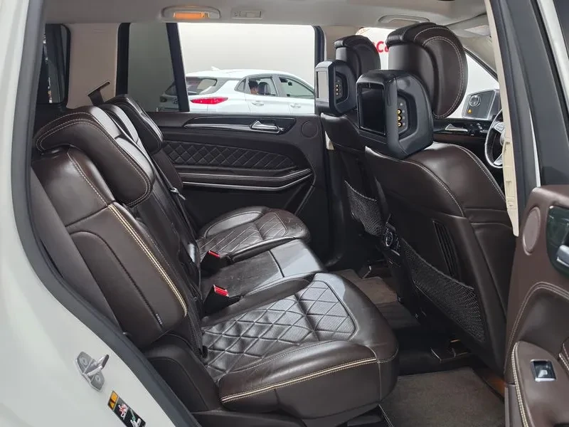 Mercedes-Benz GLS 500 4Matic, снимка 11 - Автомобили и джипове - 56070232
