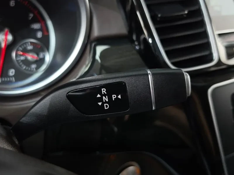 Mercedes-Benz GLS 500 4Matic, снимка 9 - Автомобили и джипове - 56070232
