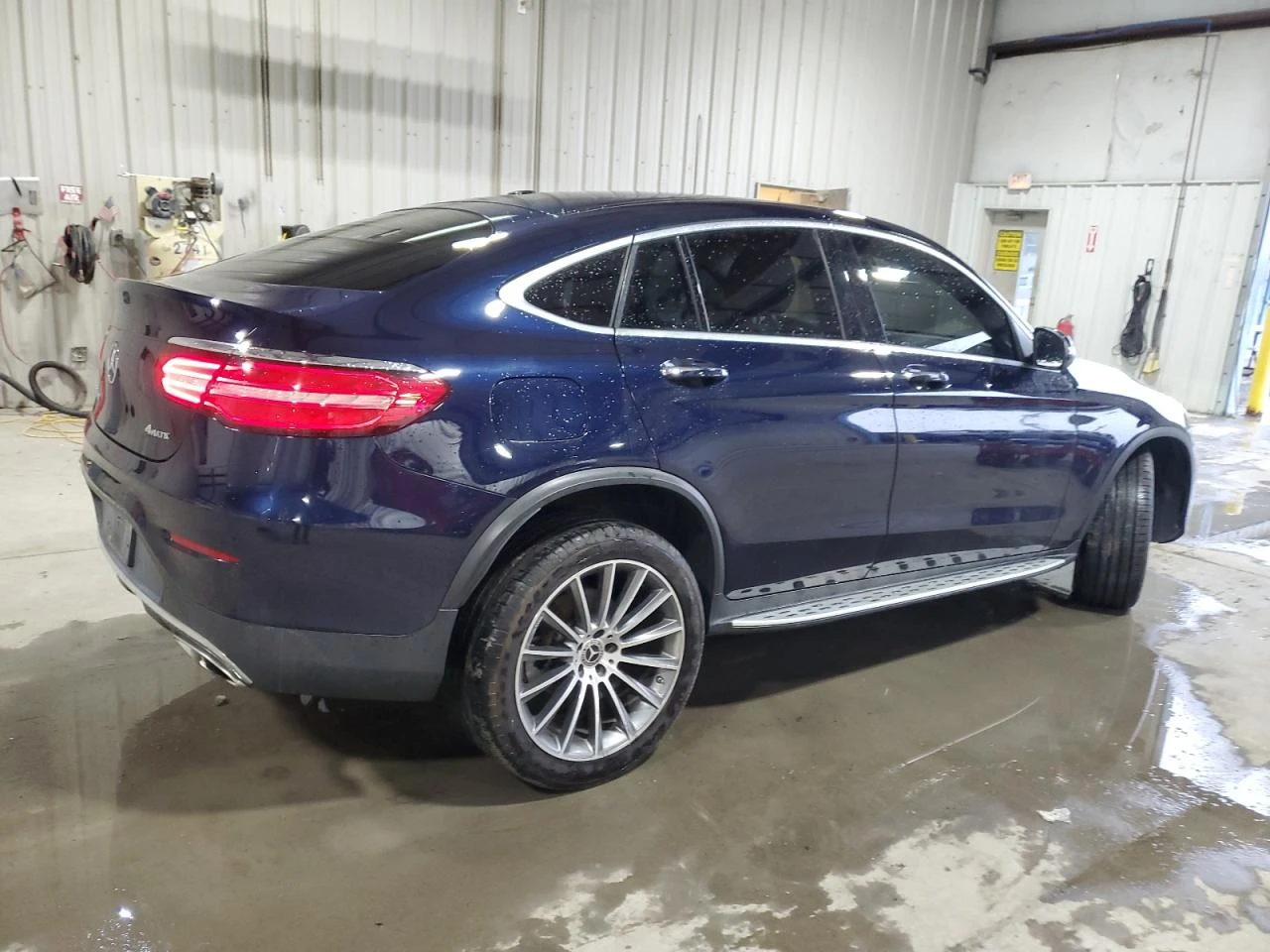 Mercedes-Benz GLC 300 COUPE 4MATIC - изображение 3