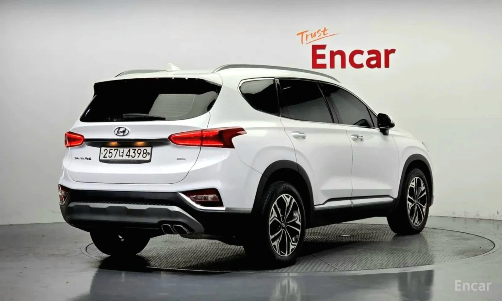 Hyundai Santa fe 2.2 CRDi/4WD/8-СКОРОСТИ/PREMIUM/DISTRONIC/LANE ASS - изображение 3