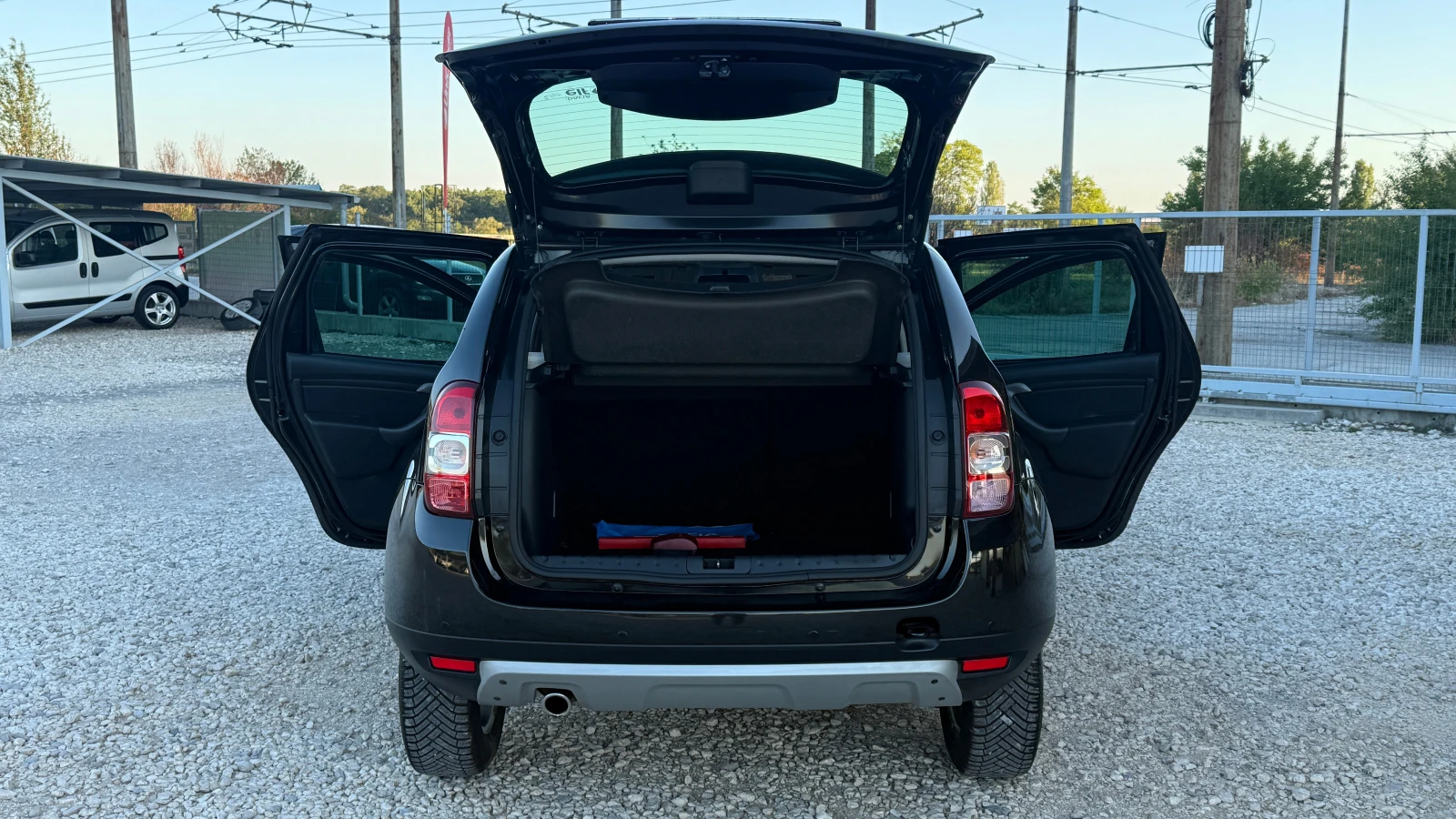 Dacia Duster 1.6GPL-ГАЗ-105кс-EURO 5B-NAVI-ВНОС ИТАЛИЯ - изображение 9