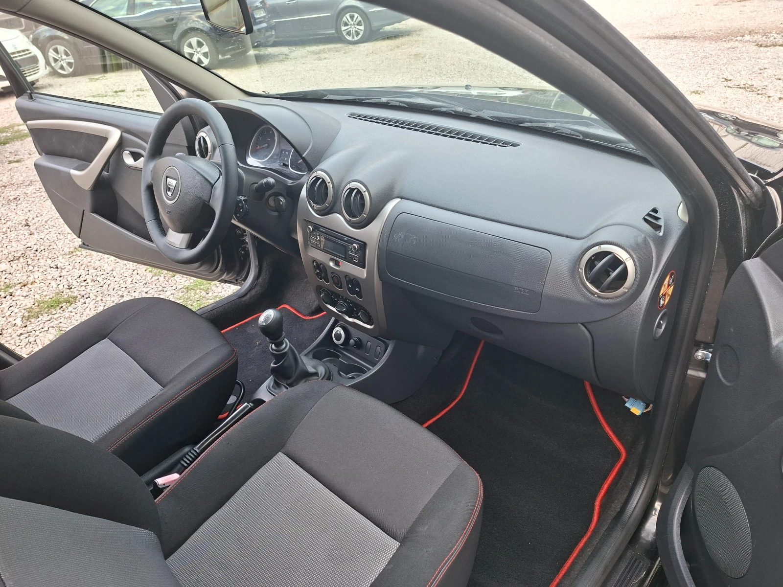 Dacia Duster 1.5DCI.4x4.6sk - изображение 8