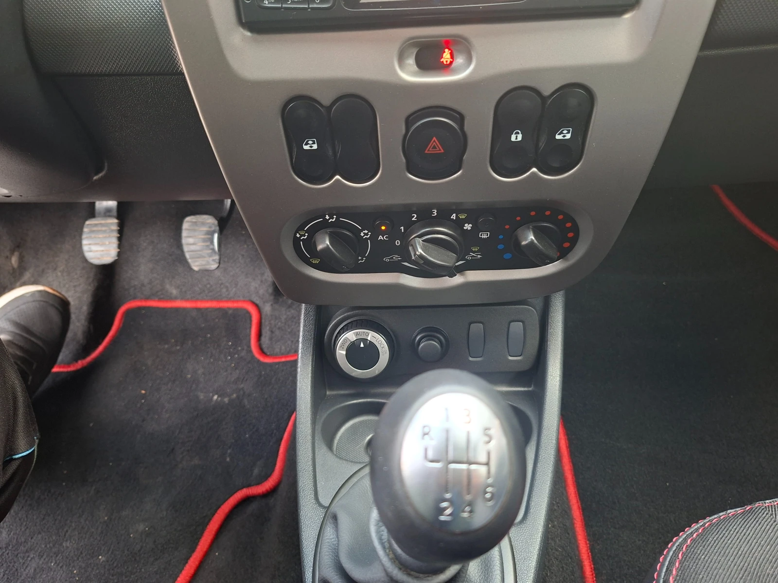 Dacia Duster 1.5DCI.4x4.6sk | Mobile.bg   13