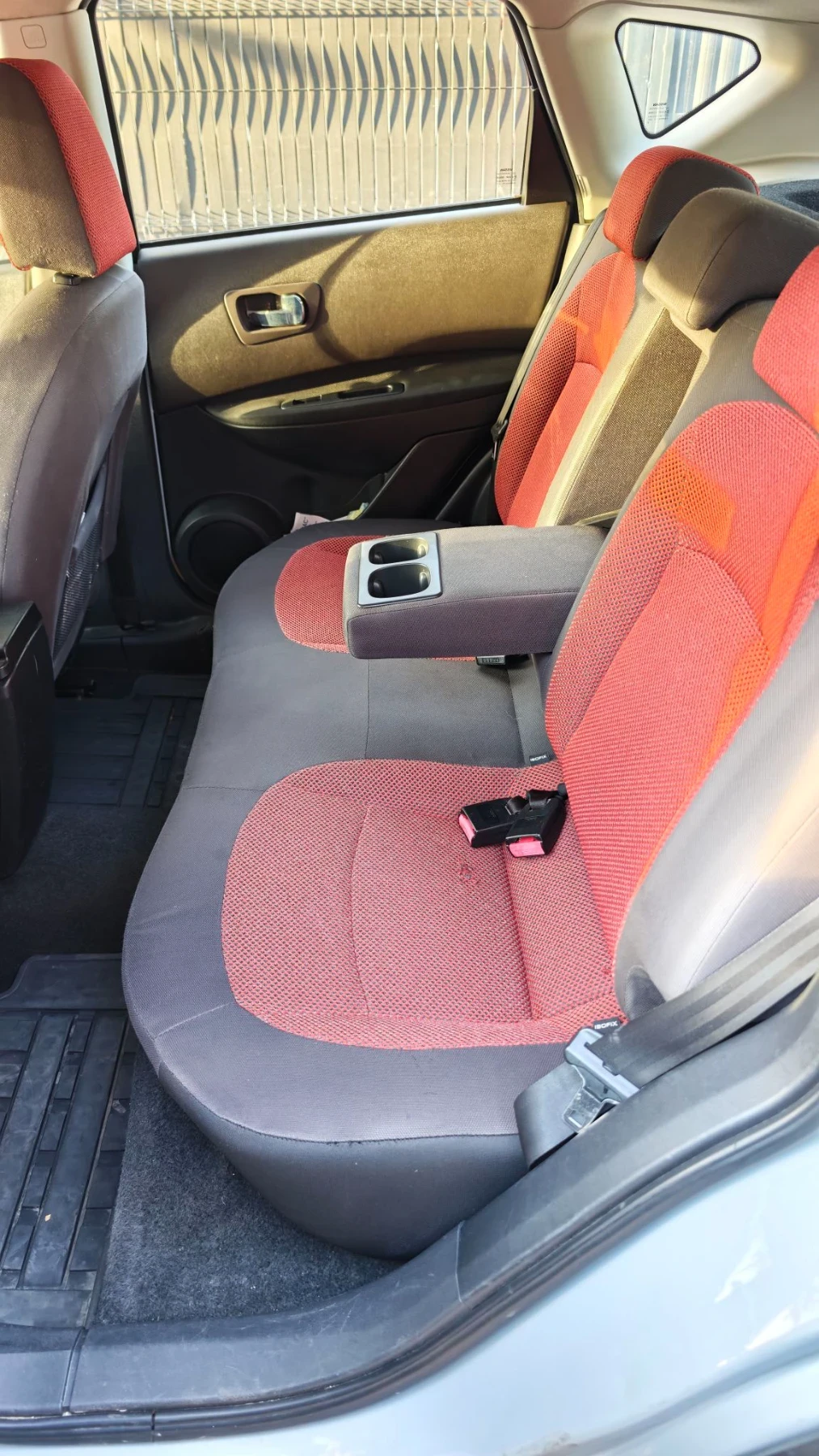 Nissan Qashqai 2.0 4х4 , снимка 9 - Автомобили и джипове - 56537656