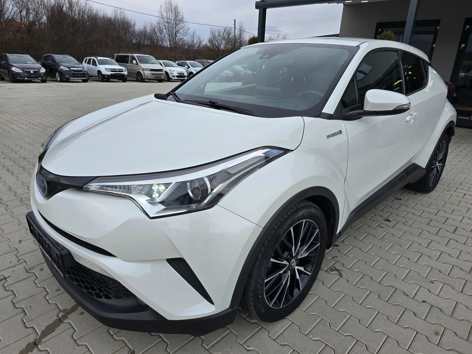 Toyota C-HR 1.8 Hybrid, Style, 2018г. - изображение 6