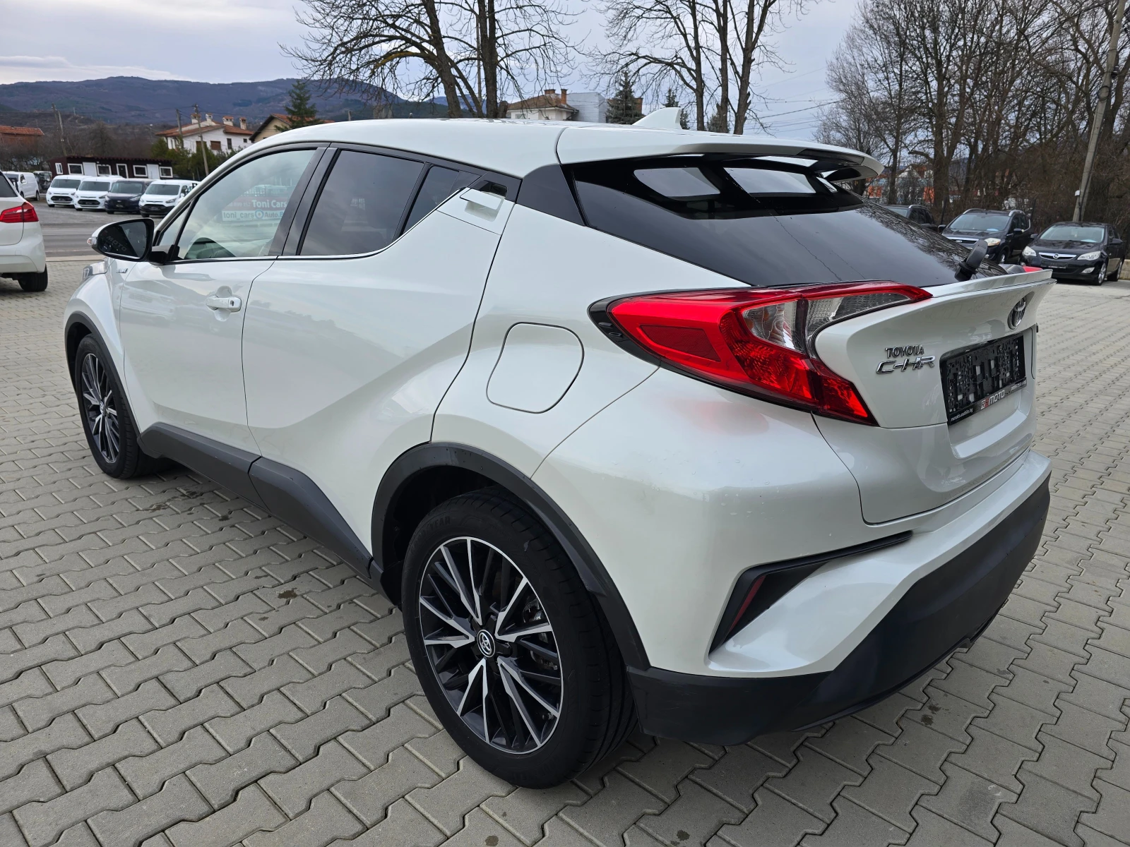 Toyota C-HR 1.8 Hybrid, Style, 2018г. - изображение 4