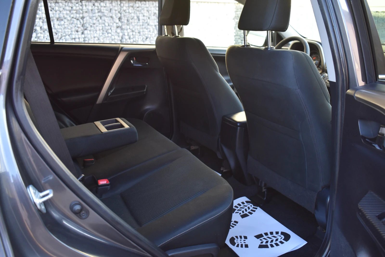 Toyota Rav4 2.0D4D/124kc= KEYLESSGO= ITALY= ОТЛИЧНА!!!, снимка 13 - Автомобили и джипове - 53831237