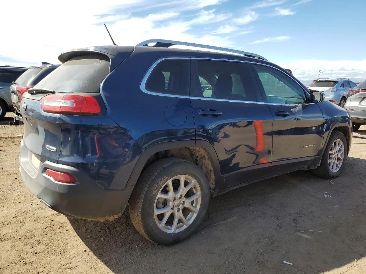 Jeep Cherokee 2.4l Latitude, снимка 3 - Автомобили и джипове - 53987620