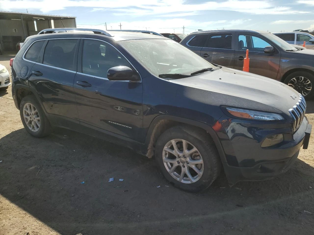 Jeep Cherokee 2.4l Latitude, снимка 4 - Автомобили и джипове - 53987620