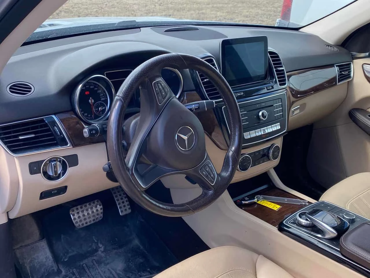 Mercedes-Benz GLE 43 AMG * ГЛАВНО ПРЕДСТАВИТЕЛСТВО* ПАНОРАМА* ДИСТРОНИК* , снимка 10 - Автомобили и джипове - 54116653