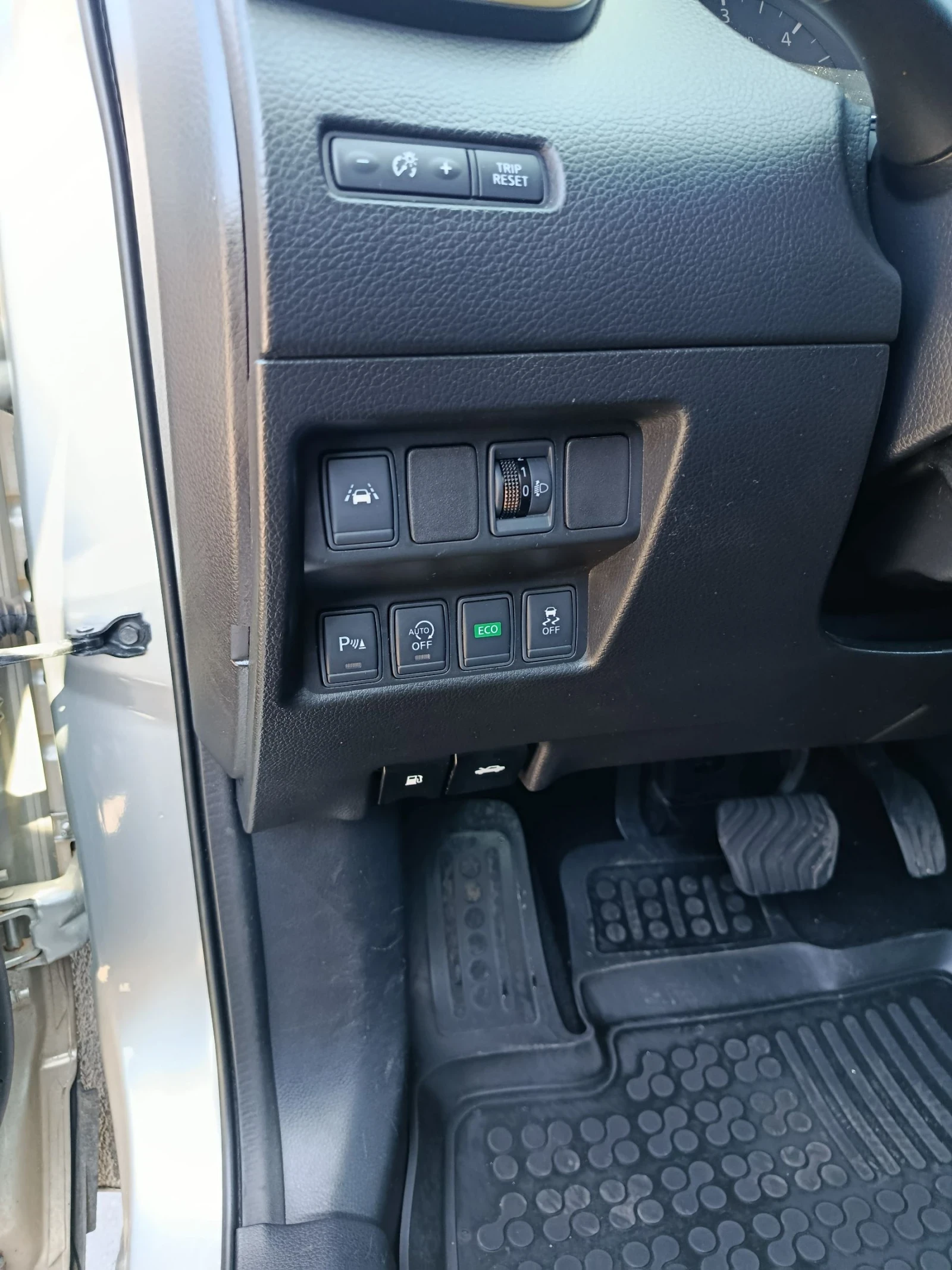 Nissan Qashqai G11, снимка 12 - Автомобили и джипове - 54172465